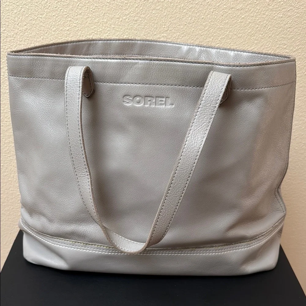 Sorel Women's Classic Beige Tote - Picture 1 of 3